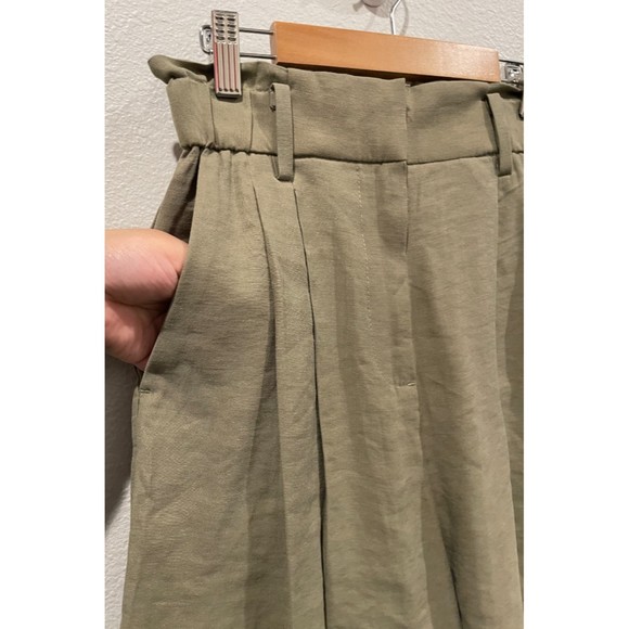 H&M Olive Green Zipper Shorts - Picture 3 of 5